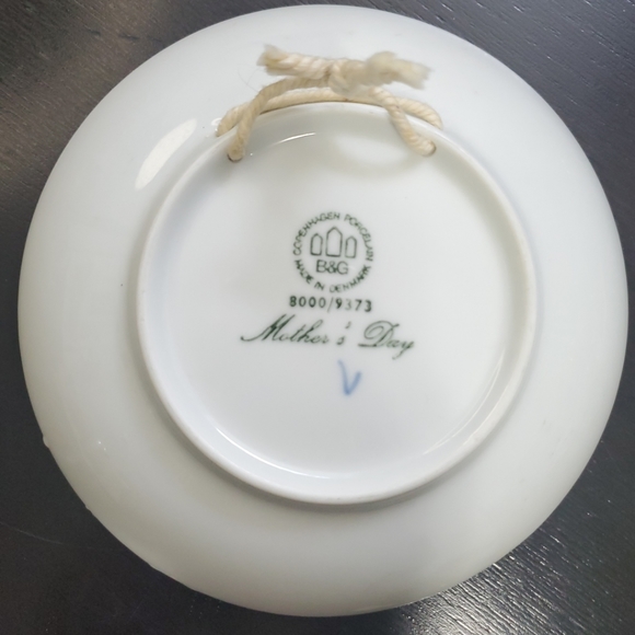 1973 Mother's Day Bing & Grondahl Denmark Porcelain 6" Collector Plate - Picture 3 of 4